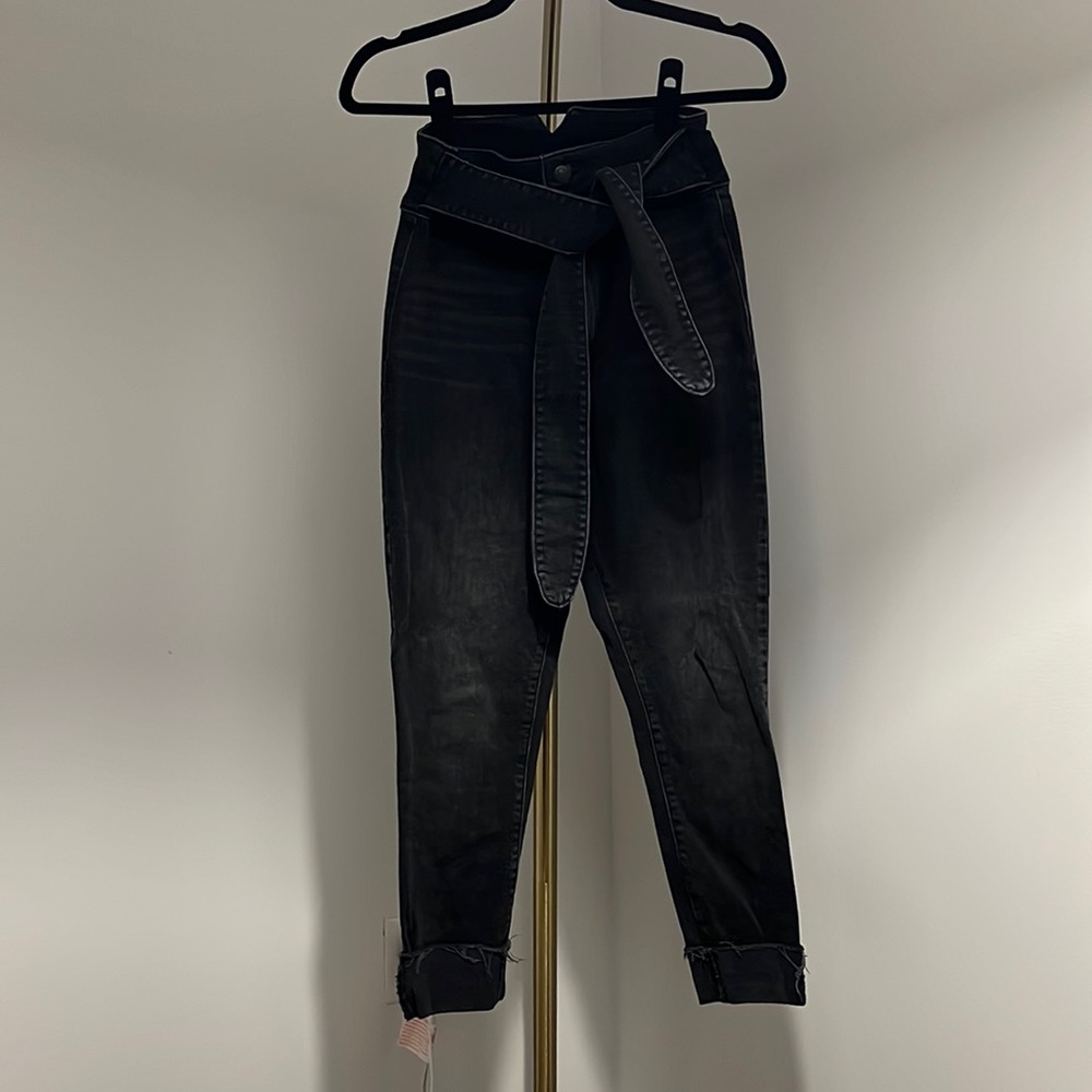 Abercrombie & Fitch Ultra High Rise Skinny Jeans